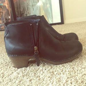 Black Leather Dansko Booties - Size 8
